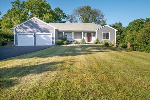 56 Pleasant St, Mendon, MA 01756 photo 1