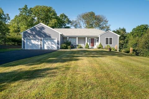 56 Pleasant St, Mendon, MA 01756 photo 32