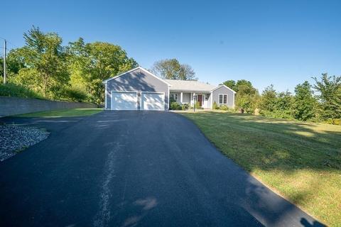 56 Pleasant St, Mendon, MA 01756 photo 30
