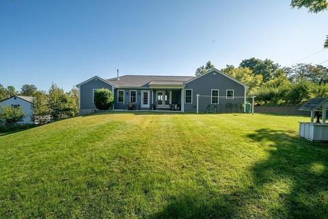 56 Pleasant St, Mendon, MA 01756 photo 27