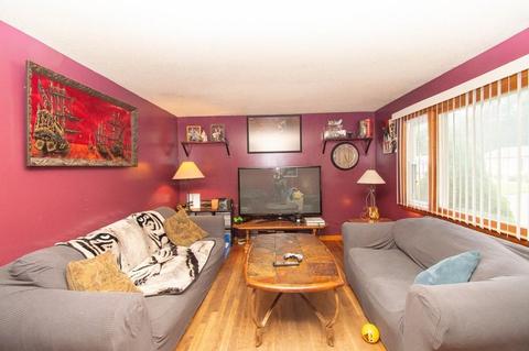 29 Daniel Dr, Chicopee, MA 01013 photo 3