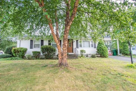 29 Daniel Dr, Chicopee, MA 01013 photo 2
