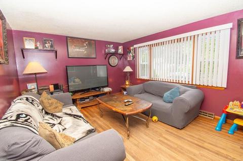 29 Daniel Dr, Chicopee, MA 01013 photo 5
