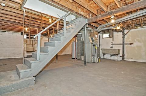 112 Pebble St, Fall River, MA 02721 photo 25
