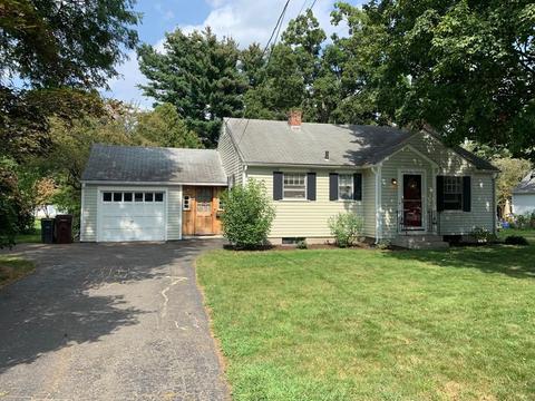 76 E Silver St, Westfield, MA 01085 photo 2