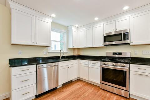 28 Ford St, Dedham, MA 02026 photo 6