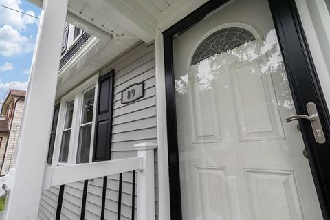 89 Corona St, Springfield, MA 01104 photo 2