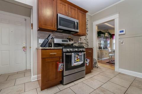 37 Parkside St, Springfield, MA 01104 photo 13