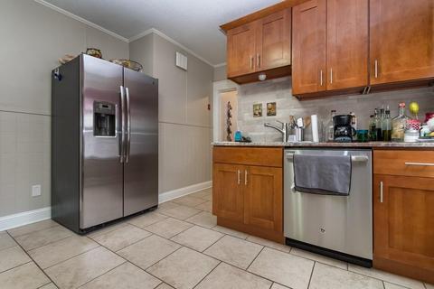 37 Parkside St, Springfield, MA 01104 photo 12
