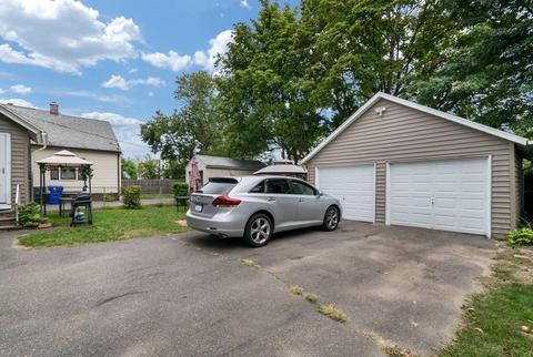 37 Parkside St, Springfield, MA 01104 photo 4
