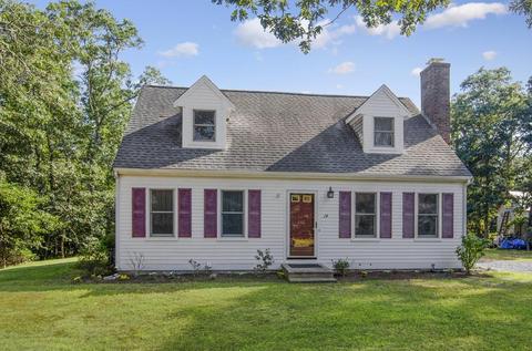 14 Saddleback Rd, Mashpee, MA 02649 photo 1