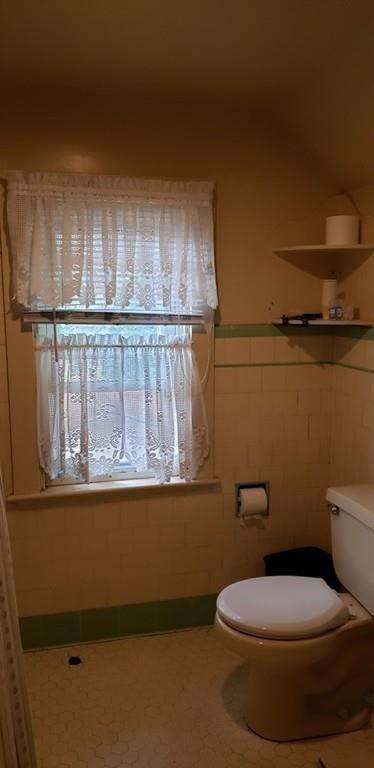 498 Reading St, Fall River, MA 02720 photo 17