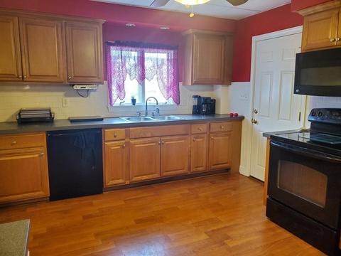120 Park St, Fall River, MA 02721 photo 3