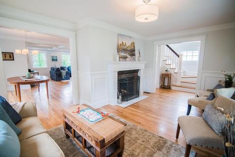 25 Lawton Rd, Needham, MA 02492 photo 5