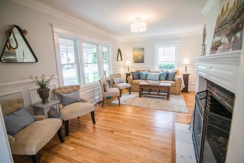 25 Lawton Rd, Needham, MA 02492 photo 4