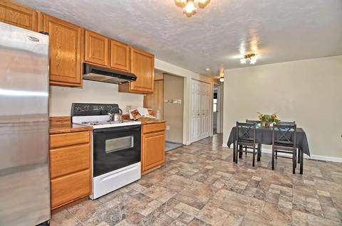 154 Lower Gore Rd, Webster, MA 01570 photo 4