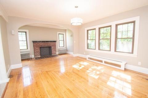80 Chapin Ter, Springfield, MA 01107 photo 3