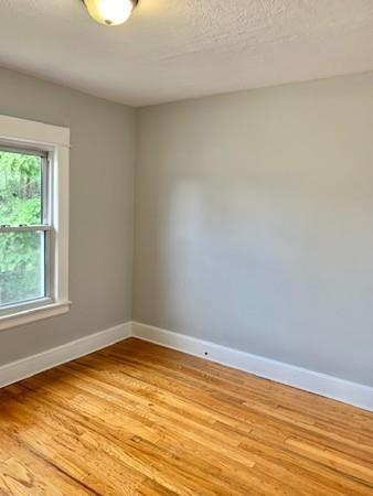 28 Griffin St, Springfield, MA 01104 photo 13