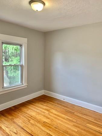 28 Griffin St, Springfield, MA 01104 photo 12