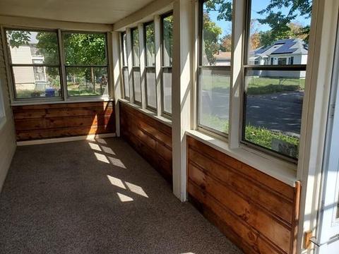 28 Griffin St, Springfield, MA 01104 photo 3