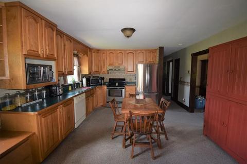 11 Memorial Dr, Orange, MA 01364 photo 8