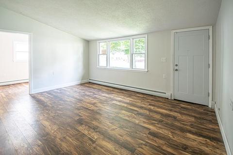 169 Hampden St, Springfield, MA 01151 photo 2