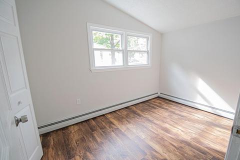 169 Hampden St, Springfield, MA 01151 photo 8