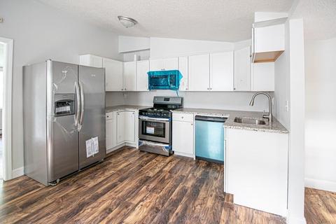 169 Hampden St, Springfield, MA 01151 photo 4