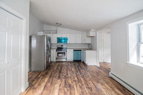 169 Hampden St, Springfield, MA 01151 photo 5