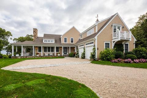30 Flat Pond Cir, Mashpee, MA 02649 photo 2