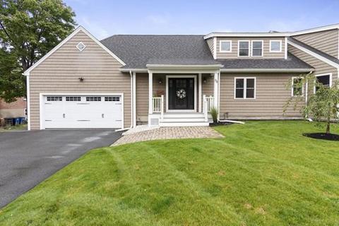 84 Forest St, Stoneham, MA 02180 photo 5
