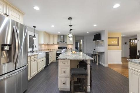 84 Forest St, Stoneham, MA 02180 photo 11