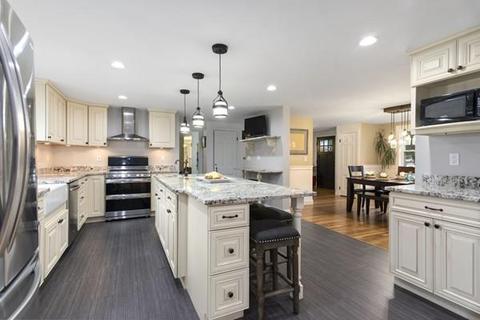 84 Forest St, Stoneham, MA 02180 photo 12