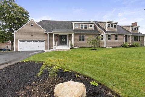 84 Forest St, Stoneham, MA 02180 photo 1
