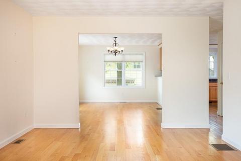 23 Everett Ave, Providence, RI 02906 photo 7
