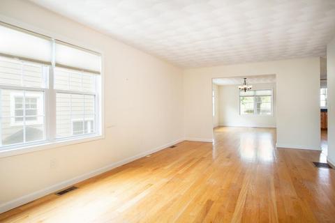 23 Everett Ave, Providence, RI 02906 photo 6