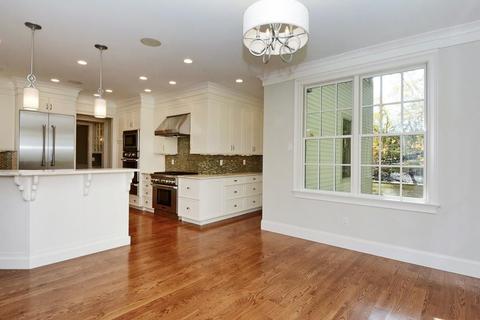 81 Emerson Rd, Wellesley, MA 02481 photo 4