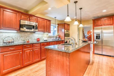 447 Trafton Rd, Springfield, MA 01108 photo 9