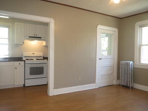 22 Ashmont St, Springfield, MA 01108 photo 10