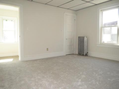 22 Ashmont St, Springfield, MA 01108 photo 17