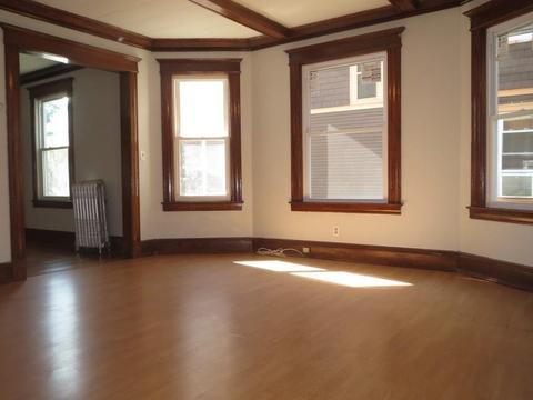 22 Ashmont St, Springfield, MA 01108 photo 6