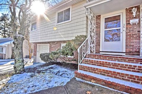36 Chickering Rd, Dedham, MA 02026 photo 3