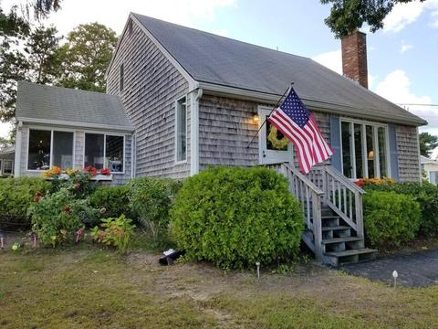 10 Gitche Gumee Rd, Wareham, MA 02532 photo 1