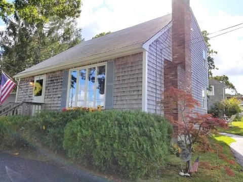 10 Gitche Gumee Rd, Wareham, MA 02532 photo 3