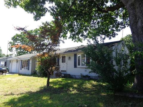 139 Casey Dr, Chicopee, MA 01020 photo 2