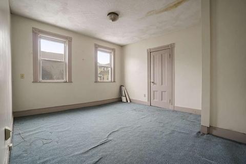 16 Prospect St, Everett, MA 02149 photo 33