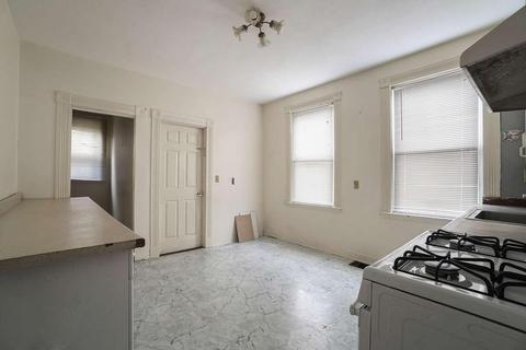 16 Prospect St, Everett, MA 02149 photo 5