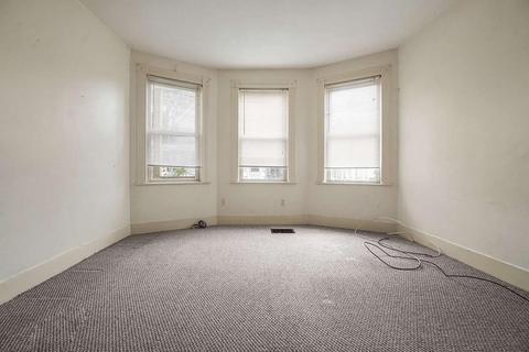 16 Prospect St, Everett, MA 02149 photo 8