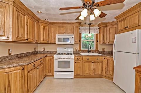 25 Maple St, Warren, RI 02885 photo 4