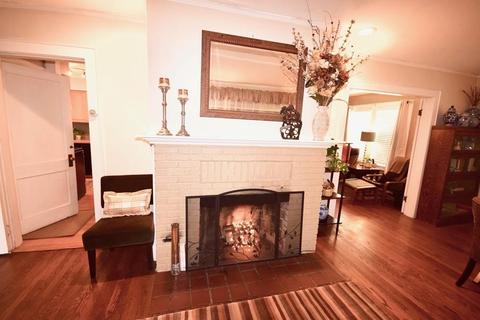 79 Eckington St, Springfield, MA 01108 photo 3